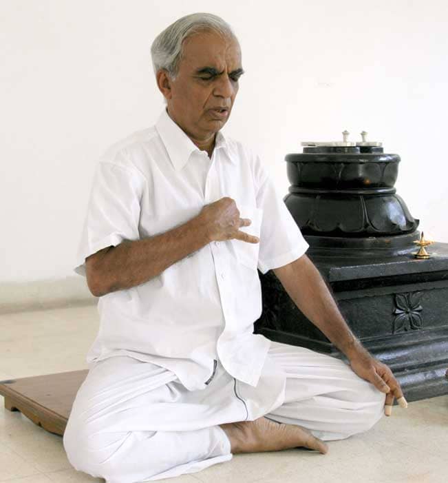 photo of TKV desikachar doing yoga